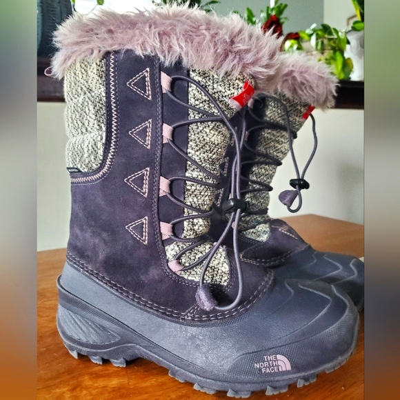 The North Face Shellista Black Faux Fur Girls Boots Heat Seaker 200gm insulation - Picture 1 of 6